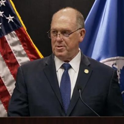 Czar da fronteira promete reduzir presença federal em Minneapolis