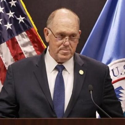 Tom Homan afirma ficar em Minnesota até o problema migratório estar resolvido