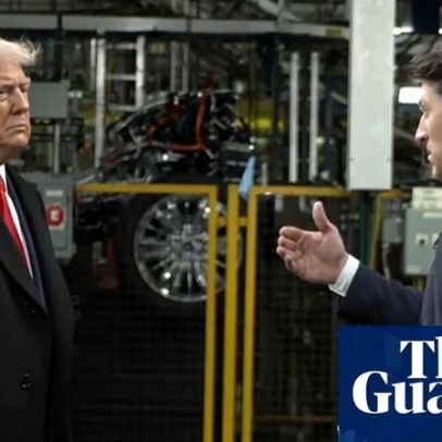 Trump afirma que âncora da CBS não teria emprego se Harris tivesse vencido