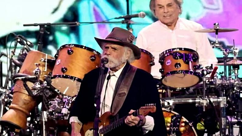 Bob Weir and Mickey Hart of Dead & Company and the Grateful Dead perform on 31 January 2025 in Los Angeles, California.