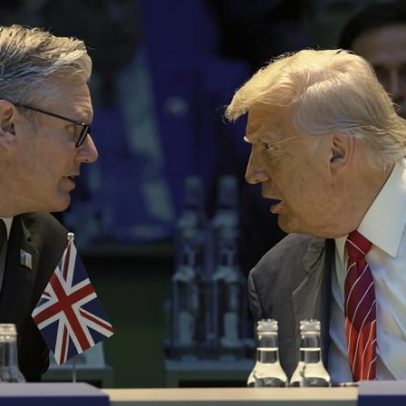 Keir Starmer recebe convite para vaga no conselho de paz de Gaza de Trump