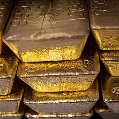 Preço do ouro supera US$5.000 por onça pela primeira vez na turbulência Trump