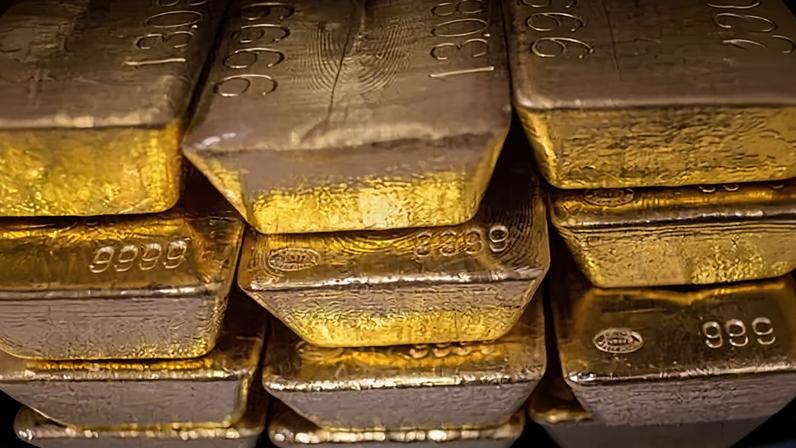 The price of gold reportedly jumped 1.8% to US$5,078 an ounce on Monday – a record high.