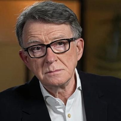 Peter Mandelson não pede desculpas pela relação com Jeffrey Epstein