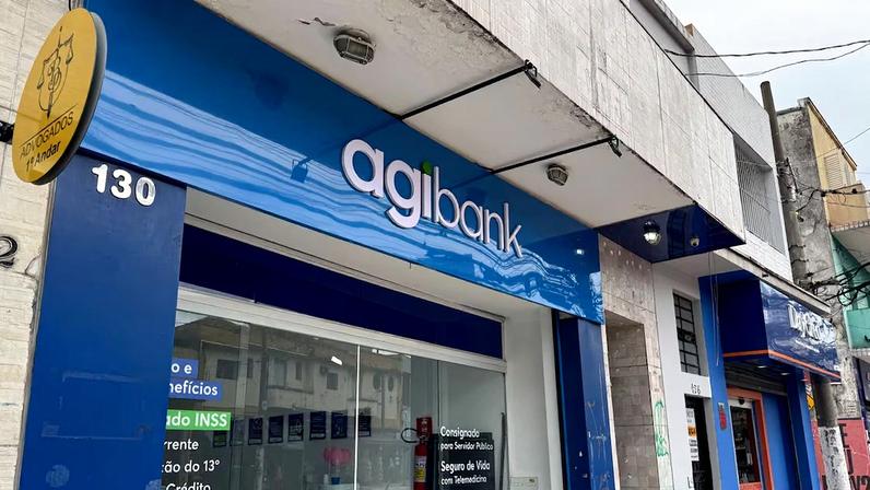Plano de IPO do Agibank tem revés com suspensão de crédito do INSS