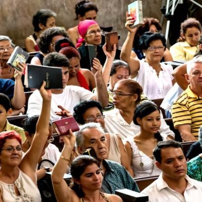 Catolicismo recua na América Latina, aponta pesquisa