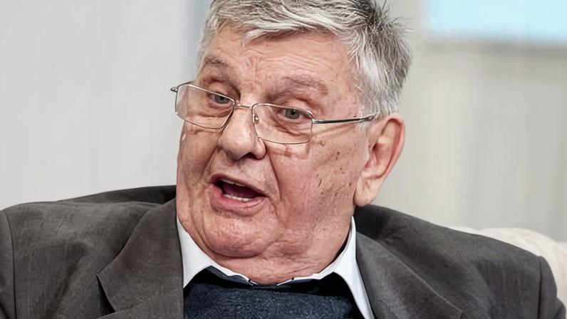 Derek Martin, ator de EastEnders que viveu Charlie Slater, morre aos 92