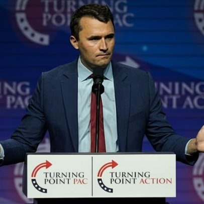 Sindicato acusa Texas de mirar docentes por posts de Charlie Kirk