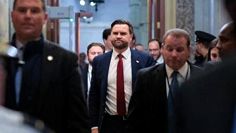 Senado dos EUA rejeita resolução que limitava ações de Trump na Venezuela