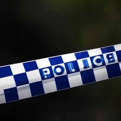 Tiros em cidade de NSW deixam três mortos; polícia pede que moradores fiquem em casa