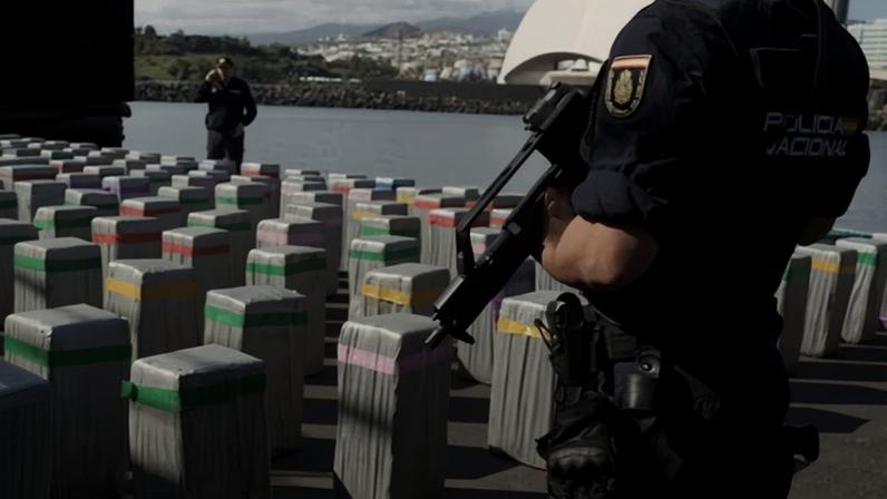 Polícia espanhola desarticula rede com nadadores que escondiam cocaína em navios