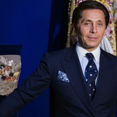 Designer italiano Valentino morre aos 93 anos