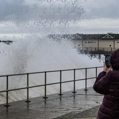 Alerta de inundação severa em Devon com mais chuva e vento no Reino Unido
