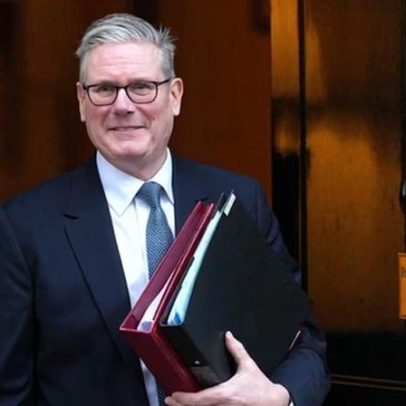 Starmer critica Reform UK e Tories; projeto visa fim do teto de benefício