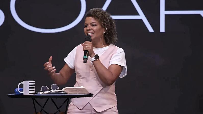 Nívea Soares. (Foto: Reprodução/YouTube/Nívea Soares)