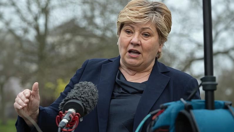 Ataque à Venezuela pode encorajar China e Rússia, diz Emily Thornberry