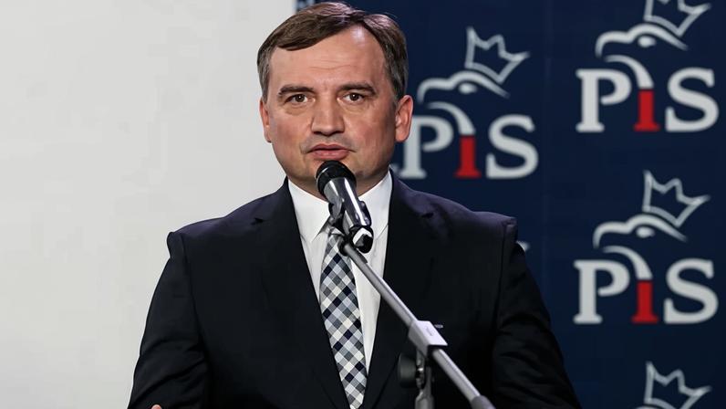 Hungria concede asilo a ex-ministro polonês durante investigação