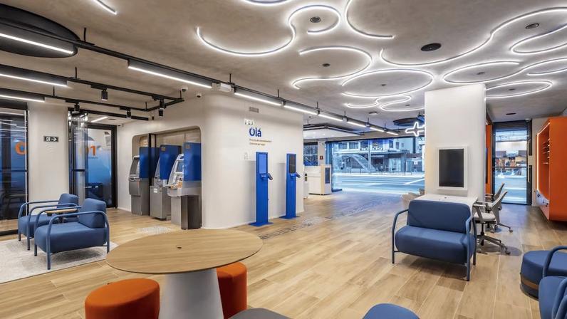 Interior do novo Espaço Uniclass, que o Itaú vai abrir no domingo (25 de janeiro de 2026) com nova proposta de experiência e atendimento aos clientes