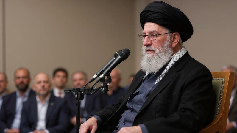 Principal juiz do Irã avisa que não haverá tolerância a manifestantes