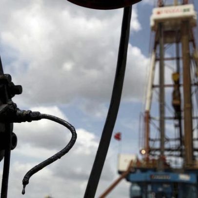 Administração Trump diz que EUA podem elevar produção de petróleo venezuelano rapidamente