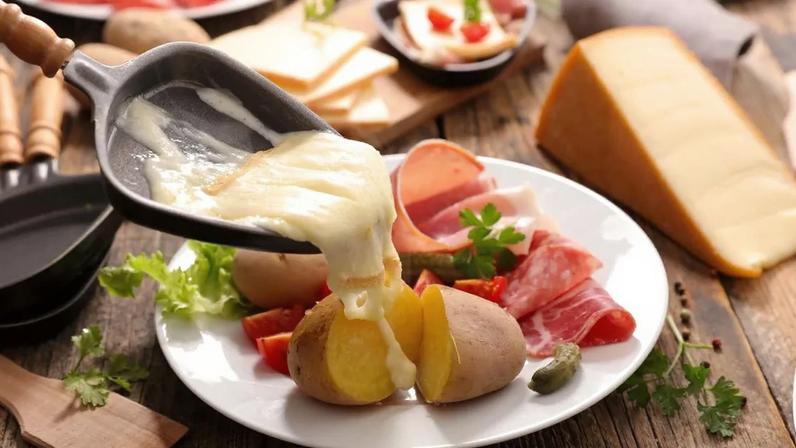 Raclette et vins, quels accords, charcuteries