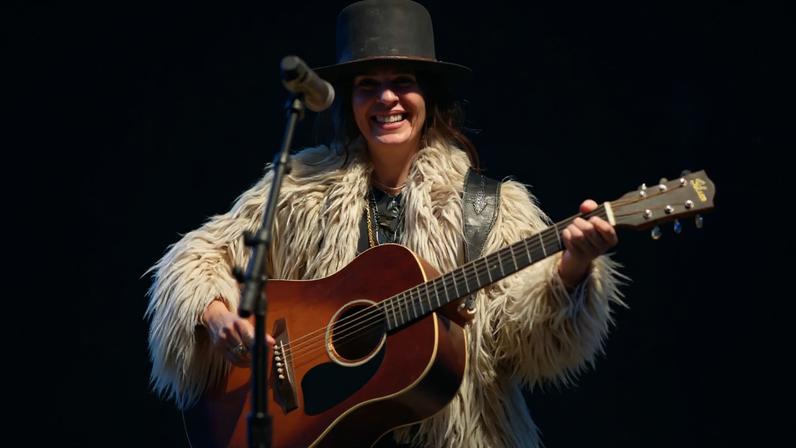 4 Non Blondes agita Rockin' Eve com hino catártico What’s Up?