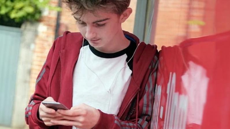 Sindicato de ensino pede banir redes sociais para menores de 16 no Reino Unido