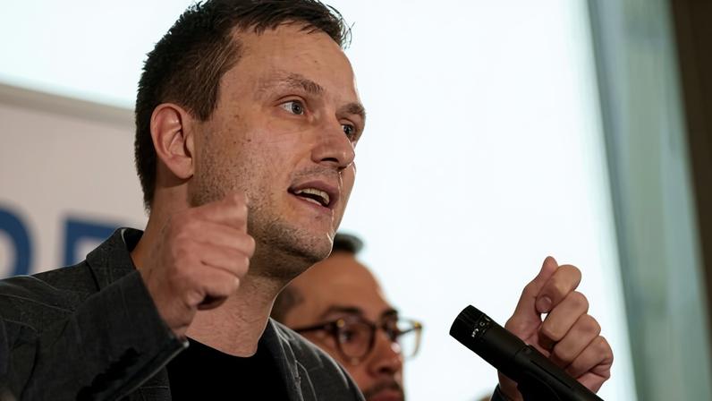 Trump deve abandonar fantasias de anexação, diz PM da Groenlândia