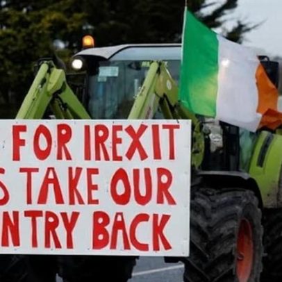 Milhares de agricultores irlandeses protestam contra acordo UE-Mercosul