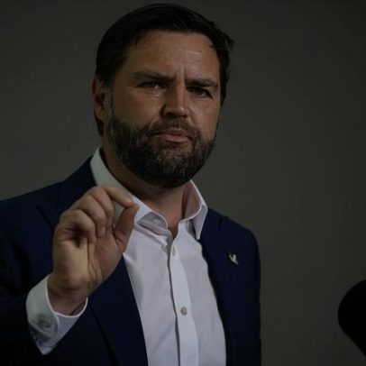 JD Vance diz que imagens sexualizadas de IA no X são inaceitáveis, segundo Lammy