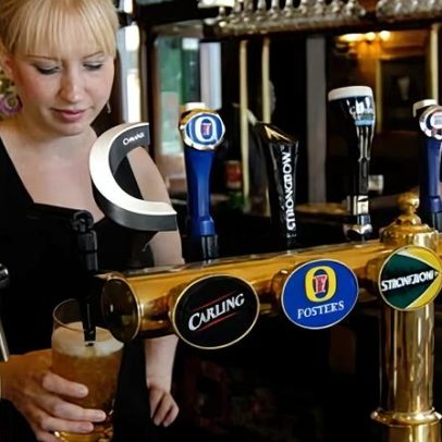 Pubs receberão £100 milhões por ano em apoio após protesto contra taxas