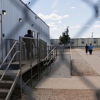 ICE detém mais dois estudantes da escola de Liam Ramos, dizem autoridades