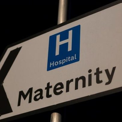 Mortalidade materna no UK sobe 20% em 14 anos, apesar de promessa Tory