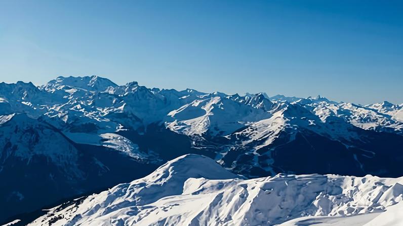 Avalanche mata esquiador britânico em La Plagne, Alpes Franceses