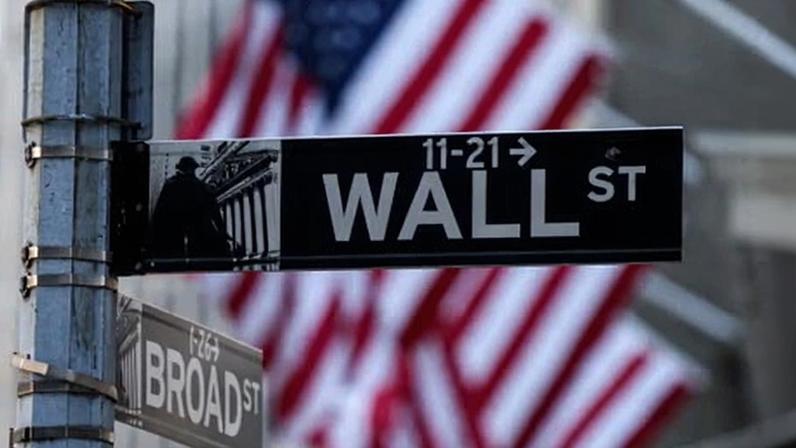 G’s weekend market suggested Britain’s FTSE 100 index was on track to fall by 0.9% on Monday, while its Weekend Wall Street market indicated a 0.5% fall on the Dow Jones industrial average.