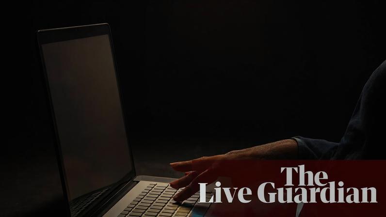 Hack de dados em Victoria; premier de SA defende críticas a Abdel-Fattah