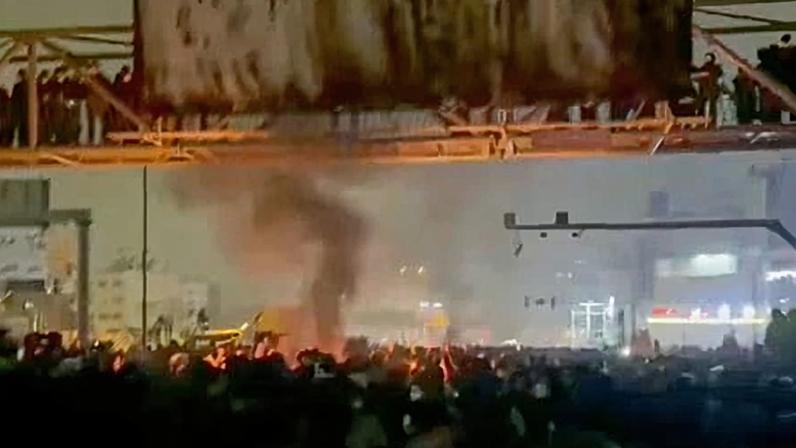 Reino Unido defende transição pacífica de poder no Irã, diz ministro