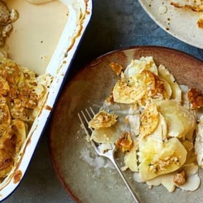 Batatas dauphinoise tiram pedaço do meu polegar e minha esperança para o ano