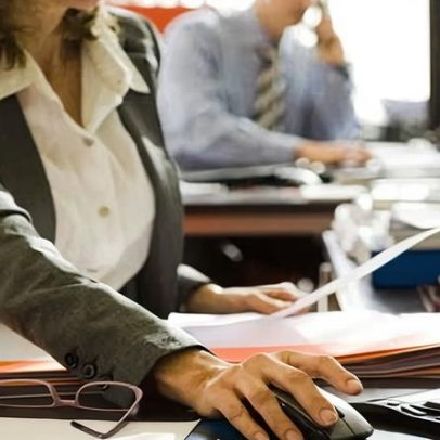 IA atinge o Reino Unido com mais impacto que outras grandes economias, estudo diz