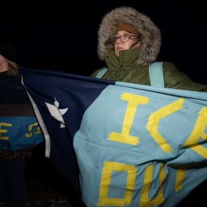 Comícios em duelo em Minneapolis, ICE mantém região em alerta