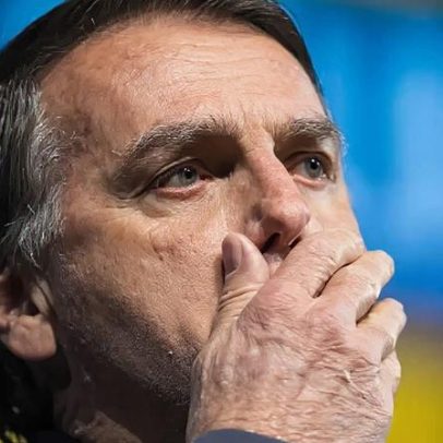 Bolsonaro sofre traumatismo craniano após crise em cadeia; Michelle desabafa