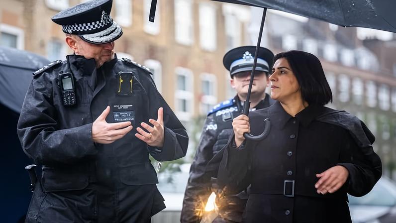 Shabana Mahmood speaks with police officers during a walkabout in Lambeth, south London, last week.
