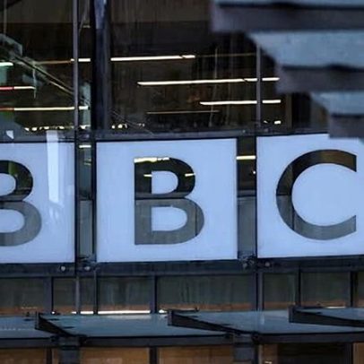 BBC fecha acordo histórico para criar conteúdo sob medida para YouTube