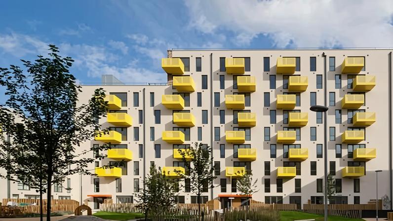 Leaseholders will n o longer have to pay ground rents above £250, Keir Starmer says