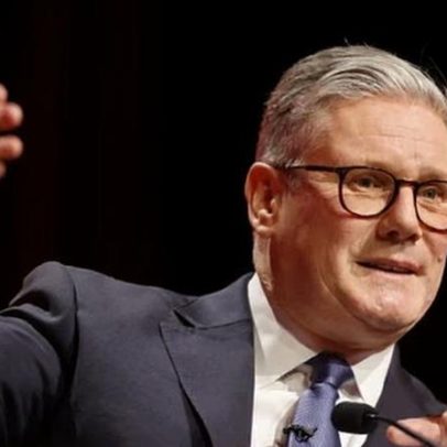 Starmer encara batalhas no Parlamento sobre reset da UE