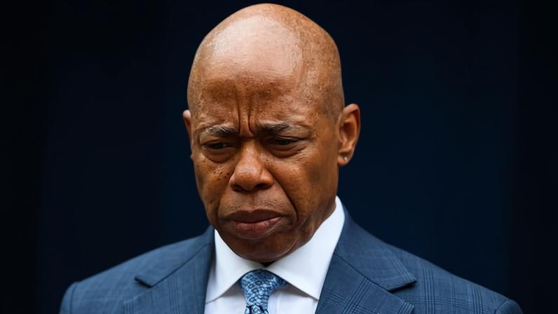 Criptoativo promovido por Eric Adams nega acusações de rug pull