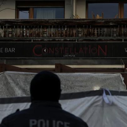 Prefeito afirma não houve inspeções no local do incêndio de bar suíço desde 2019