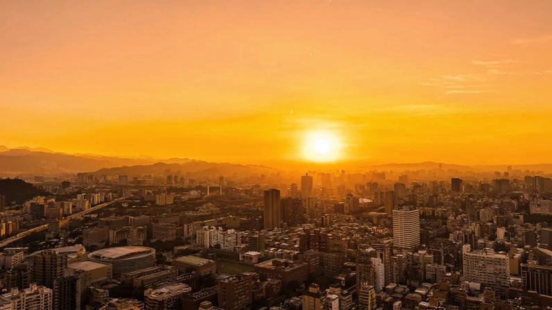 A partir do sábado (24), as temperaturas já começam a subir na capital paulista, porém o calor vem acompanhado de pancadas de chuva isoladas.