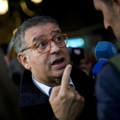 Corrida presidencial em Portugal fica em aberto, direita radical à frente