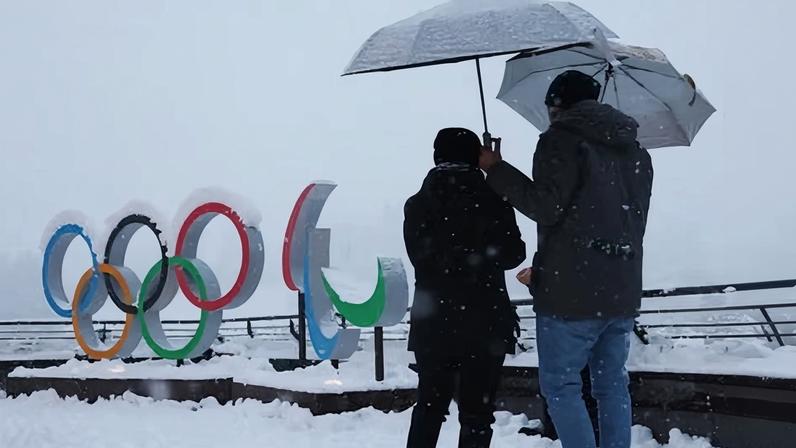 The Olympic rings in Cortina d'Ampezzo. Two opposition parties have begun petitions calling on the government to prevent ICE agents’ entry into Italy.